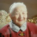 用數位相機翻拍 已仙逝的祖母90歲壽誕時的留影