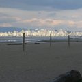 從 Locamo Beach 遙望 Vancouver Downtown