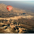 20101120卡帕多奇亞熱氣球-8-好像會飛到外太空!