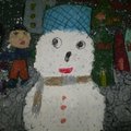 我還沒見過下雪,

看故事書裡的雪人很漂亮,

我畫了一個心愛的雪人,


每年冬天  他都是我的好朋友.

