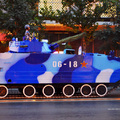 中共解放軍陸戰隊最新型的水陸兩棲坦克ZBD2000。