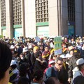 11/29 擠滿台北火車站前廣場的受害人