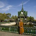 泰國以百萬瓶子蓋的寺廟~泰語Wat Lan Kuad寺 - 1