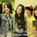 韓團-F(X) 左至右（Luna、Sul li、Krystal、Amber、Victoria）