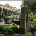 高堡墓園
