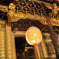 Taipei City - 台北市萬華區龍山寺, 燈籠上的字, 到底是什麼呢....