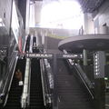 日本京都JR京都車站, 另一邊的手扶梯