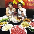吳建豪（左）和安七炫都愛吃辣。