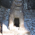 日本關東地區參拜路上所設立的石獅子中最古老的代表。