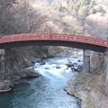 進入日光山內首先會先來到神橋，是日本三大奇橋之一。