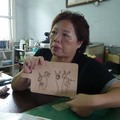 桂丹姊的製作皮雕過程