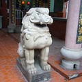 中壢神社的狛犬，基座上有「奉獻」兩字