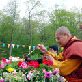 2009年5月10日於紐約莊嚴寺舉辦的三合一大活動－浴佛法會，母親節園遊會和佛教文物展,在所有參與菩薩同心協力中，活動順利展開並圓滿落幕，
大會總協調驛涵合十敬謝