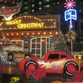 剛踏入十一月，全港商場已全新佈置聖誕裝飾，來吸引人潮，到其商埸參觀及消費。這個聖誕戰場，誰勝誰負，請大家決定！