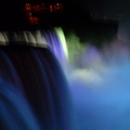 在熱汽球上看到的 Niagara falls 夜景