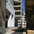 2001 教學大樓b 前廊側視