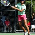 格蘭盃青少年網球賽謝淑映雙手正拍強壓球威力足晉女14歲組單打決賽。