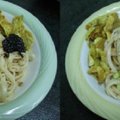 左邊是我的晚餐,黑黑的東西是海苔醬!
右邊是老公的晚餐,他愛吃辣,所以加一點寧記的辣豆瓣醬!(老公說-一點點就很辣!!)