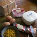 週末早餐。懶人廚房：玉米火腿蛋土司