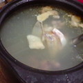 干貝鮑魚鮮雞湯-湯頭濃郁且營養鮮美