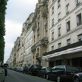 不知名的街道...卻充滿了文化氣息,巴黎這個百年都市妥善保留了文化建築,讓這個城市更充滿了文化之美