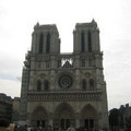 位於西堤島上的巴黎聖母院,是整個巴黎市的中心點