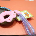 手機吊飾--幸福草莓甜甜圈