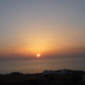 五月的陽光照亮希臘每個小島 ,海天一色美極了...