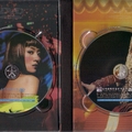 DVD 2 是第一片的卡拉 OK 版（僅有伴奏音樂、字幕）。

DVD 1 是演唱會實況。