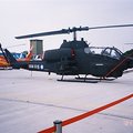 AH-1-W眼鏡蛇攻擊直昇機側拍