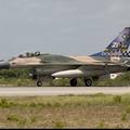 塗裝花俏的委內瑞拉空軍F-16