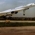 正在起飛中的Tu-144LL