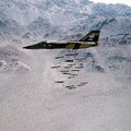 F-111A投下24枚MK 82炸彈