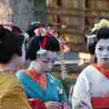 京都為日本古都長達1200年，在這長遠的歷史中，京都承襲了日本的主流極其精緻的文化及生活的風俗習慣，其中以建於公元798的清水寺是京都最古老的寺院，1994年被指定為世界文化遺產。