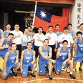20110625-籃協理事長丁守中授旗給U19世青中華男籃代表隊，勉勵其打出佳績為國爭光