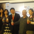 在我旁邊是Taiwan Yes的黃廠長,縣長和夫人及幸福水泥陳兩傳董事長.