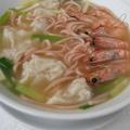鮮蝦餛飩麵(綠主張的冷凍白蝦，綠主張的鮮餛飩，蘇農紅糟麵)