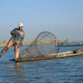 緬甸Inle 的漁民單腳划船捕魚的技巧-無人可及