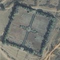 中華民國駐印軍蘭伽公墓基地是500英尺乘500英尺的正方形。
(E85-29'16.74