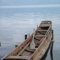 瀘沽湖邊上的豬槽船
