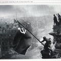 柏林國會大廈上的蘇聯紅旗 30 Apr 1945 翻攝自Google網站