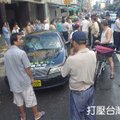 台灣國政府車在高雄被壓迫