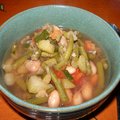 很營養豐富的素食湯 又可以吃的很飽
裡面有新鮮的大花豆 大白豆 豇豆 扁豆 筍瓜 番茄 蒜頭
