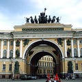 聖彼得堡—冬宮廣場入口拱門