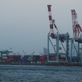 2007/12/29,SONY H5,一趟遊下來只在這看到貨櫃,高雄港的地位被上海等港口挑戰,相關單位要加油囉!