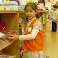 六歲 (20110108) 經典的愛心小義工