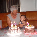 兩歲 (20110623) 和阿公一起過生日