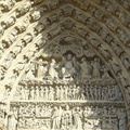 亞眠-大教堂拱門及上方最後審判的雕塑近照