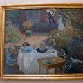 莫內(Claude Monet)是1860年代晚期至1870年代早期印象主義(Impressionism) 的創立者之一，他是唯一終其一生都堅持印象主義的原則和目標的畫家。怹也是唯一在生前贏得大眾認可的印象主義畫家。