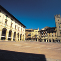 有斜坡度的主廣場, Arezzo